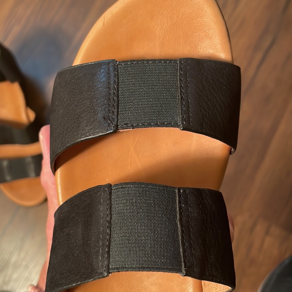 Kenneth Cole Gentle Soles Wedge Sandals Black. Worn One Time! - Picture 9 of 10